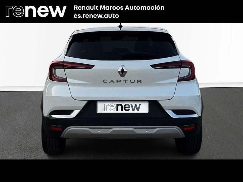 Begagnad Renault Captur Techno 140 HK (102 kW) 2023 Vit SUV