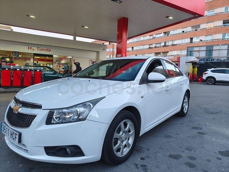 Usado Chevrolet Cruze LT 163 CV (119 kW) 2011 Blanco Berlina
