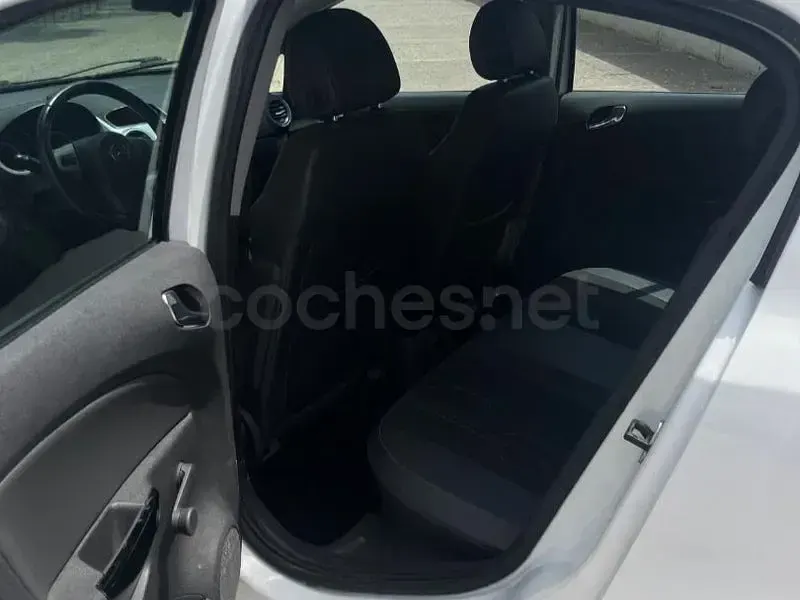 Usado Opel Corsa Expression 85 CV (62 kW) 2012 Blanco Utilitario