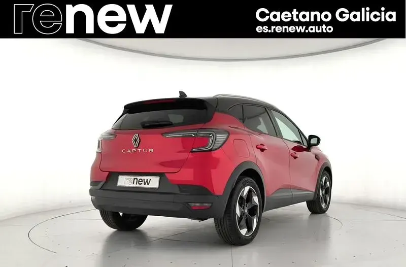 Usado Renault Captur Techno 100 CV (73 kW) 2025 Rojo SUV