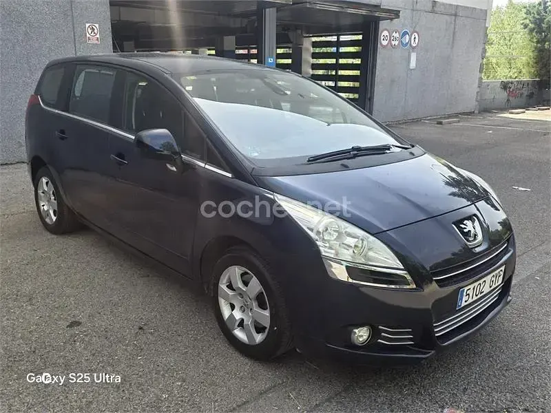 Usado Peugeot 5008 Sport 156 CV (114 kW) 2010 Azul Monovolumen