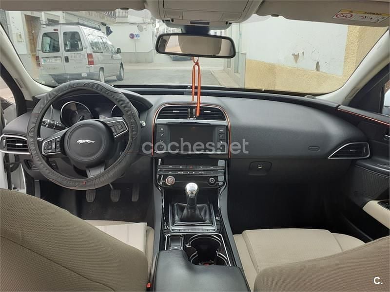 Blanco Usado 2016 Jaguar XE Prestige Berlina | 14.600 € (Un poco caro) - Imagen 1/4