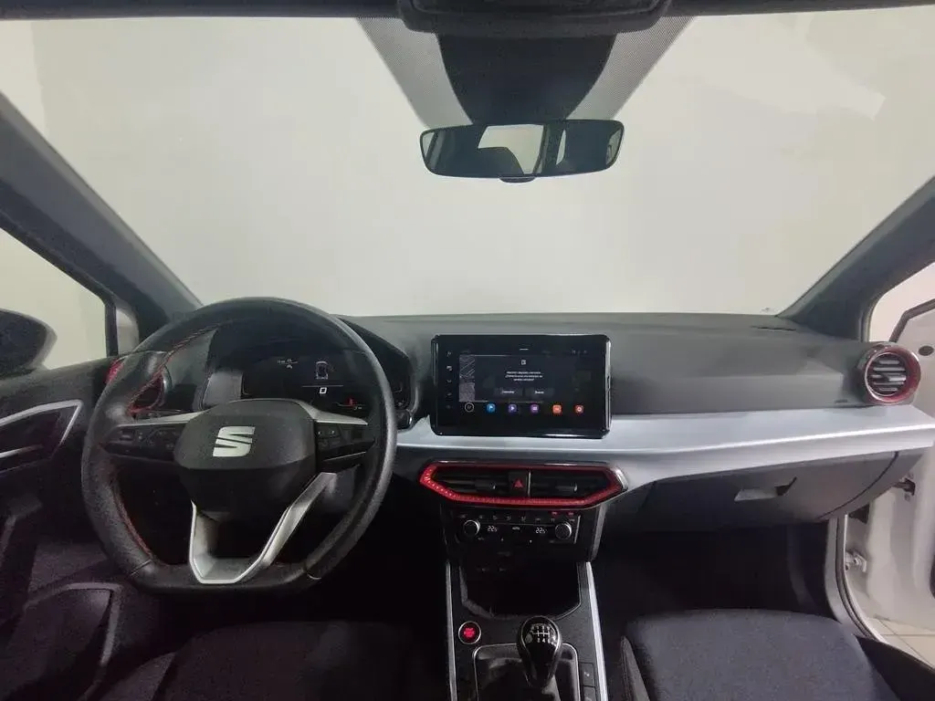 Usado Seat Arona FR 116 CV (85 kW) 2024 Blanco SUV