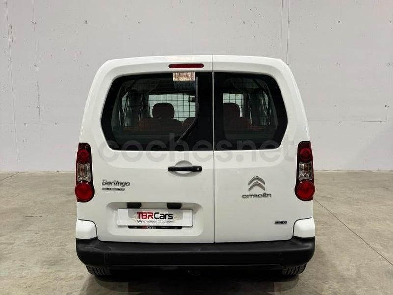Usado Citroën Berlingo Feel 100 CV (73 kW) 2016 Blanco Monovolumen