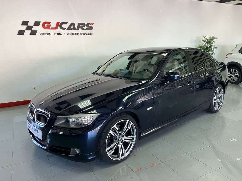 Azul Usado 2004 BMW 320 Comfort Edition Berlina | 5900 € - Imagen 1/4