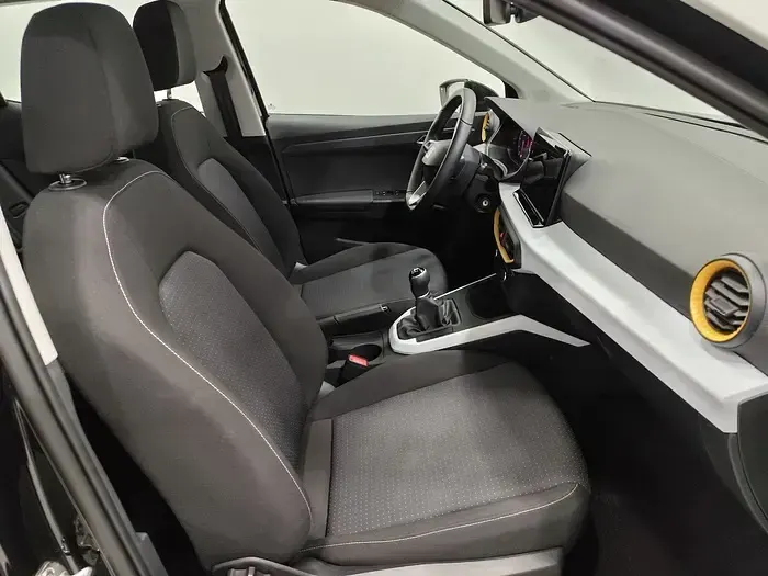 Usado Seat Arona Style 116 CV (85 kW) 2025 Negro SUV