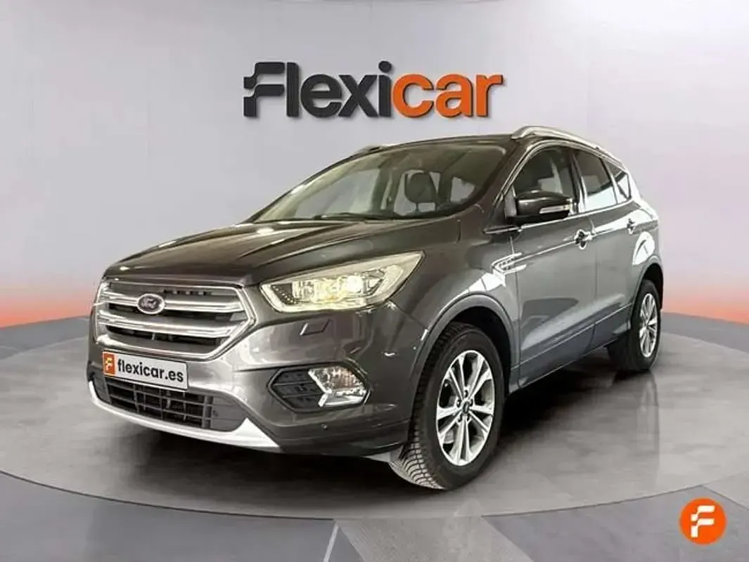 Usado Ford Kuga Titanium 120 CV (88 kW) 2017 Gris SUV
