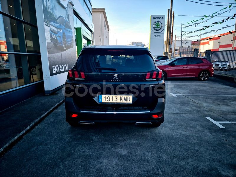 Usado Peugeot 5008 Allure 130 CV (95 kW) 2018 Negro Monovolumen