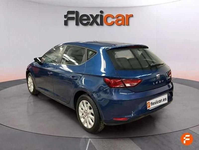 Usado Seat Leon ST Reference 110 CV (80 kW) 2016 Azul Familiar