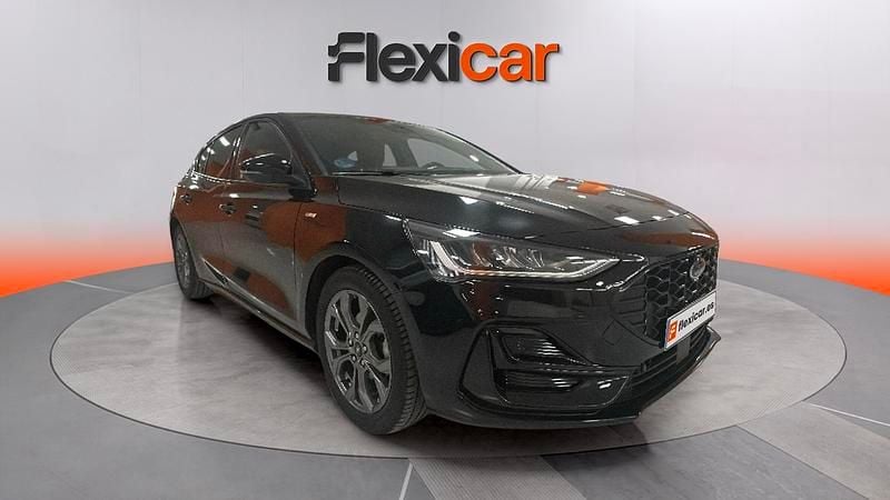Usado Ford Focus ST-Line 155 CV (114 kW) 2023 Negro Familiar