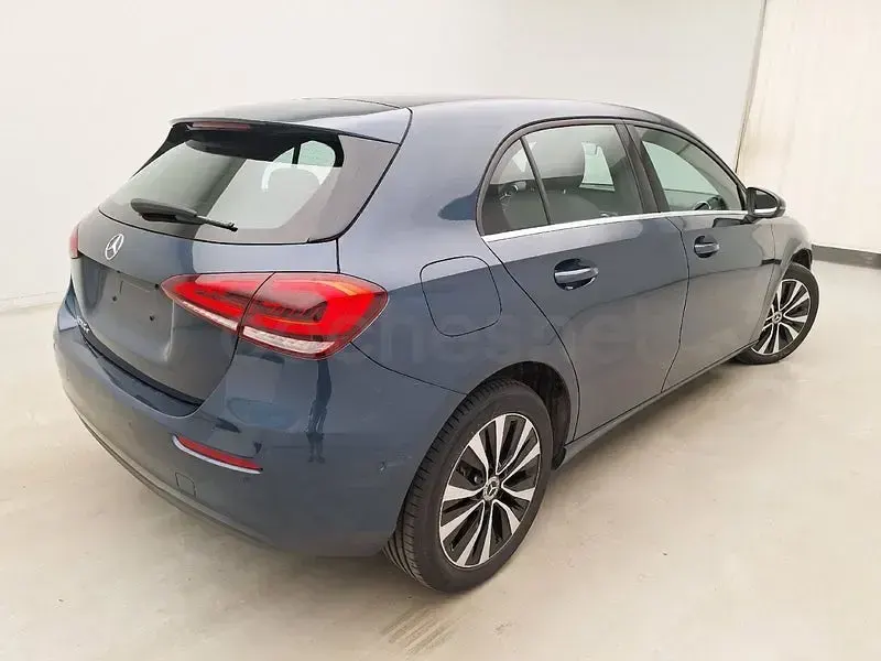 Usado Mercedes A250 218 CV (160 kW) 2022 Azul Berlina