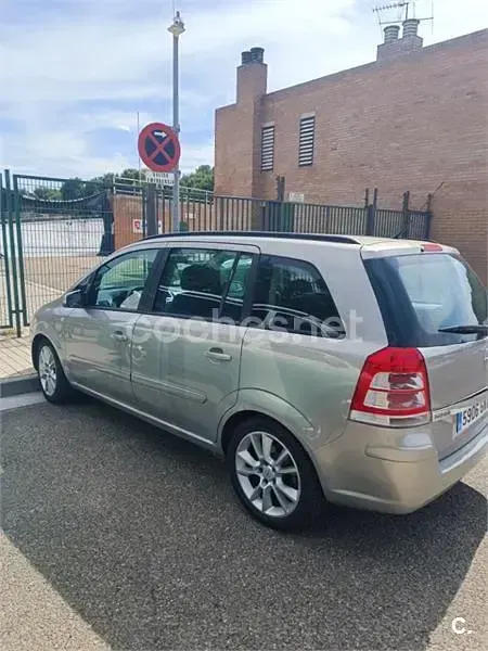 Usado Opel Zafira Energy 120 CV (88 kW) 2009 Gris / plata Monovolumen