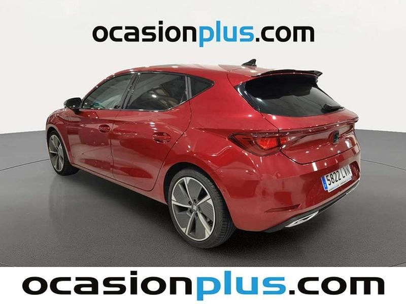 Usado Seat Leon FR 150 CV (110 kW) 2021 Rojo Utilitario