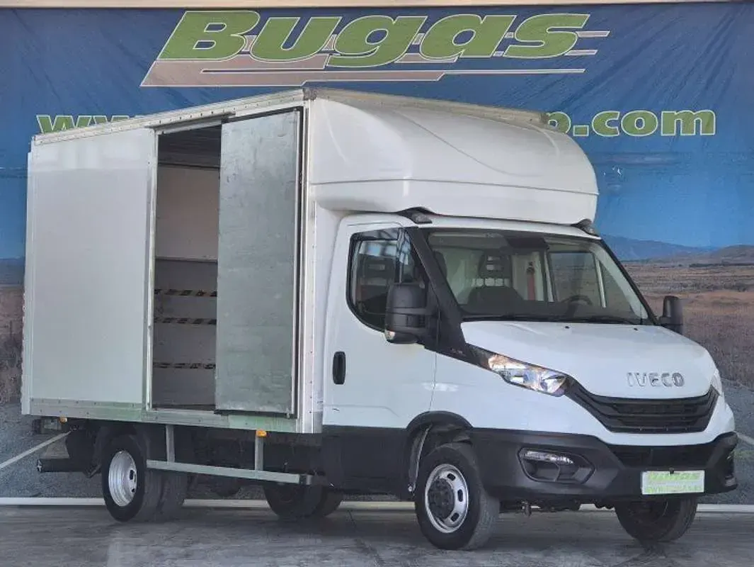 Usado Iveco Daily 160 CV (117 kW) 2022 Blanco Van