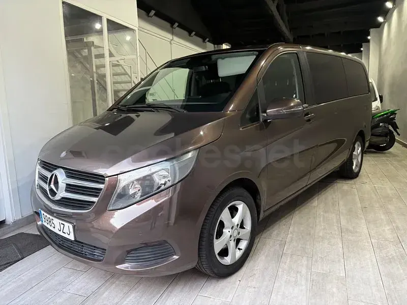 Usado Mercedes V200 136 CV (100 kW) 2017 Marrón Monovolumen
