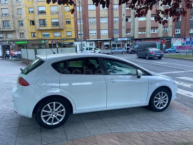 Usado Seat Leon Copa 90 CV (66 kW) 2012 Blanco Berlina