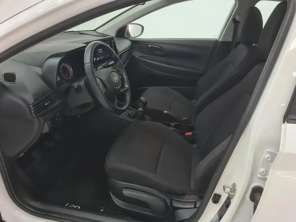 Usado Hyundai i20 101 HP (74 kW) 2021 Branco Sedan
