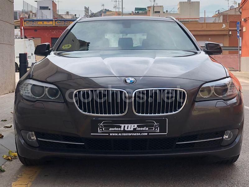 Gris / plata Usado 2014 BMW 520 Familiar | 14.990 € (Precio justo) - Imagen 1/4