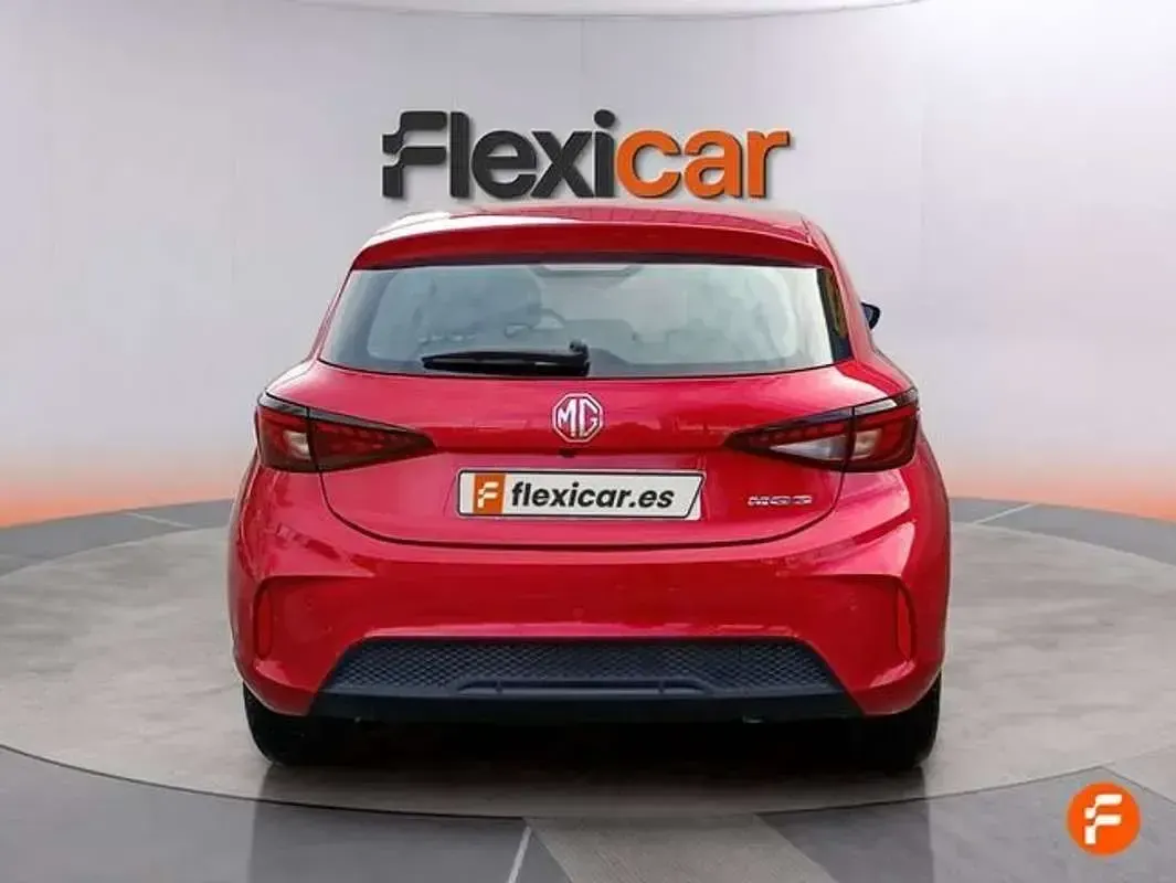 Usado MG MG3 116 CV (85 kW) 2025 Rojo Utilitario
