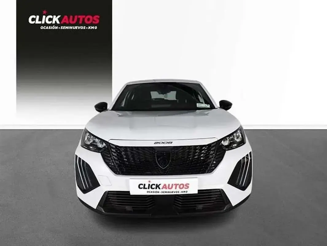 Usado Peugeot 2008 Active 101 CV (74 kW) 2023 Blanco SUV