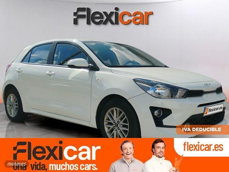 Blanco Usado 2022 Kia Rio Berlina | 13.390 € (Precio justo) - Imagen 1/4