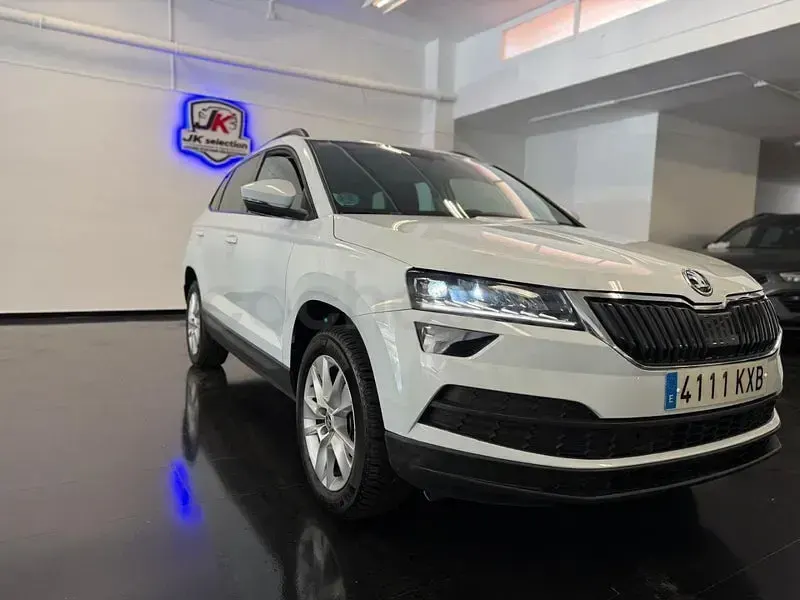 Usado Skoda Karoq Ambition 115 CV (84 kW) 2019 Blanco SUV