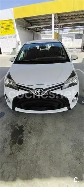 Usado Toyota Yaris City 69 CV (50 kW) 2014 Blanco Utilitario