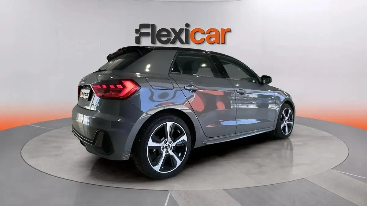 Usado Audi A1 Sportback S-Line 110 CV (80 kW) 2022 Gris Utilitario