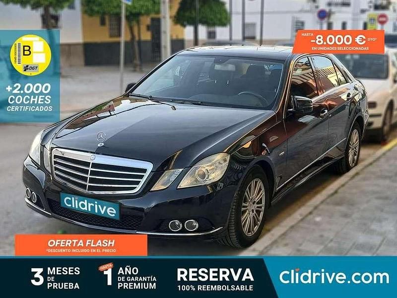 Usado Mercedes E220 Classic 170 CV (125 kW) 2009 Negro Berlina