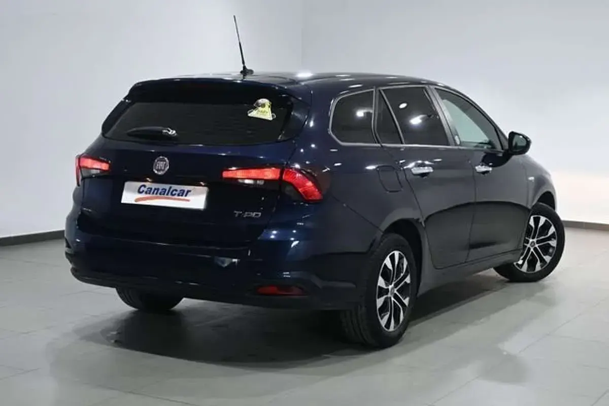 Usado Fiat Tipo Lounge 95 CV (69 kW) 2020 Azul Utilitario