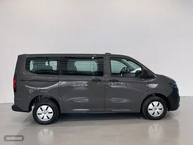 Usado VW Caravelle 110 CV (80 kW) 2025 Gris Van
