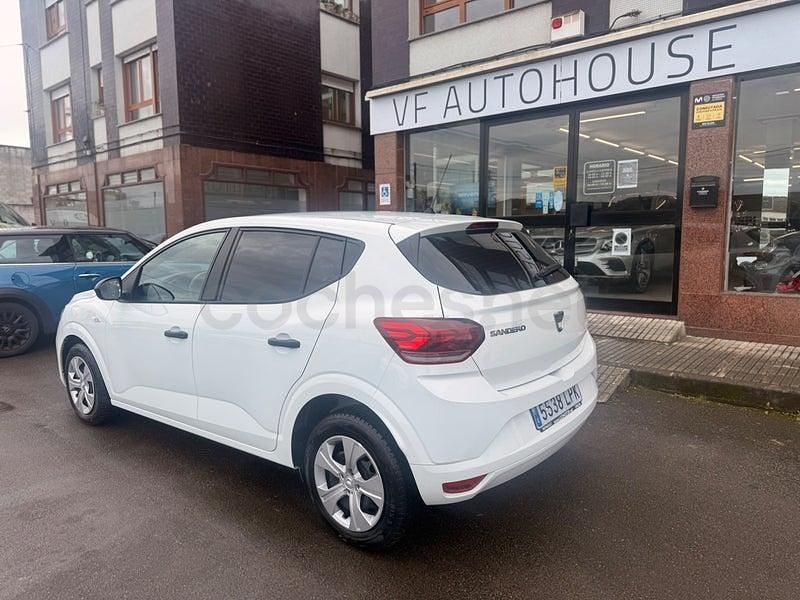 Usado Dacia Sandero Acces 67 CV (49 kW) 2021 Blanco Berlina