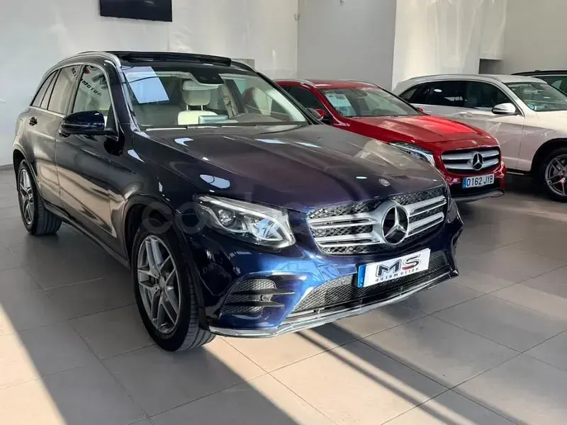 Usado Mercedes GLC220 AMG line 170 CV (125 kW) 2016 Azul SUV