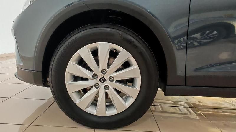 Usado Seat Arona Style 115 CV (84 kW) 2025 Gris SUV