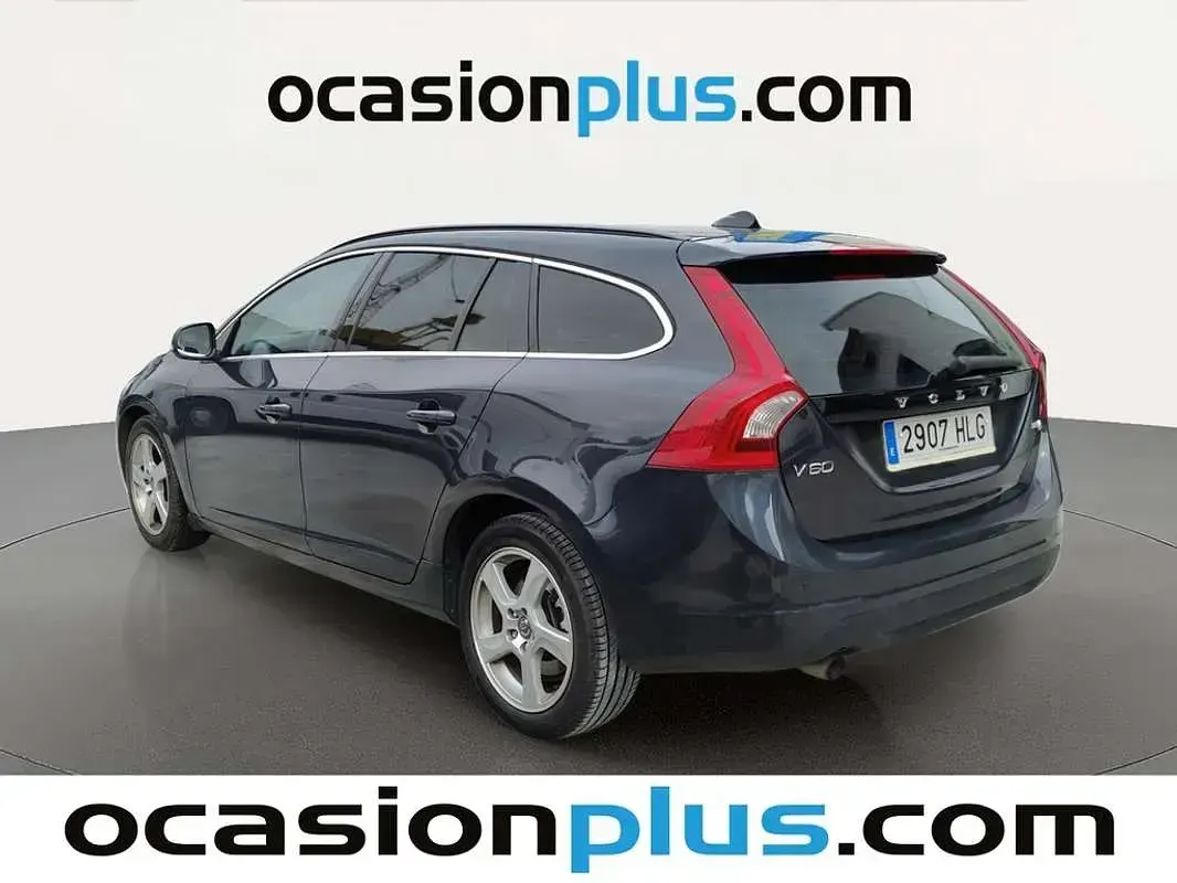 Usado Volvo V60 Momentum 115 CV (84 kW) 2012 Gris / plata Familiar