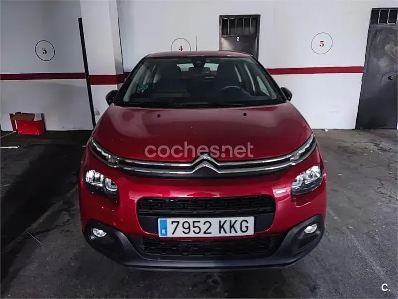 Usado Citroën C3 Feel 82 CV (60 kW) 2018 Rojo Utilitario