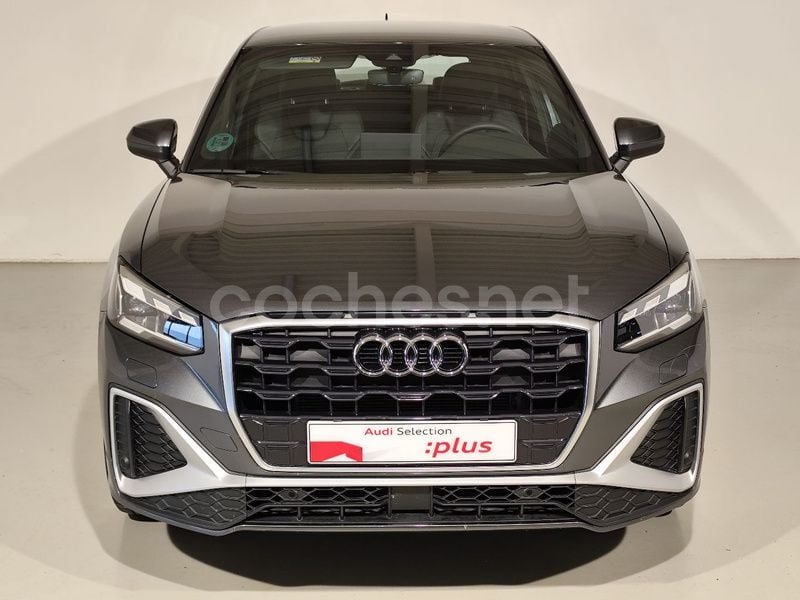 Usado Audi Q2 116 CV (85 kW) 2024 Gris / plata SUV
