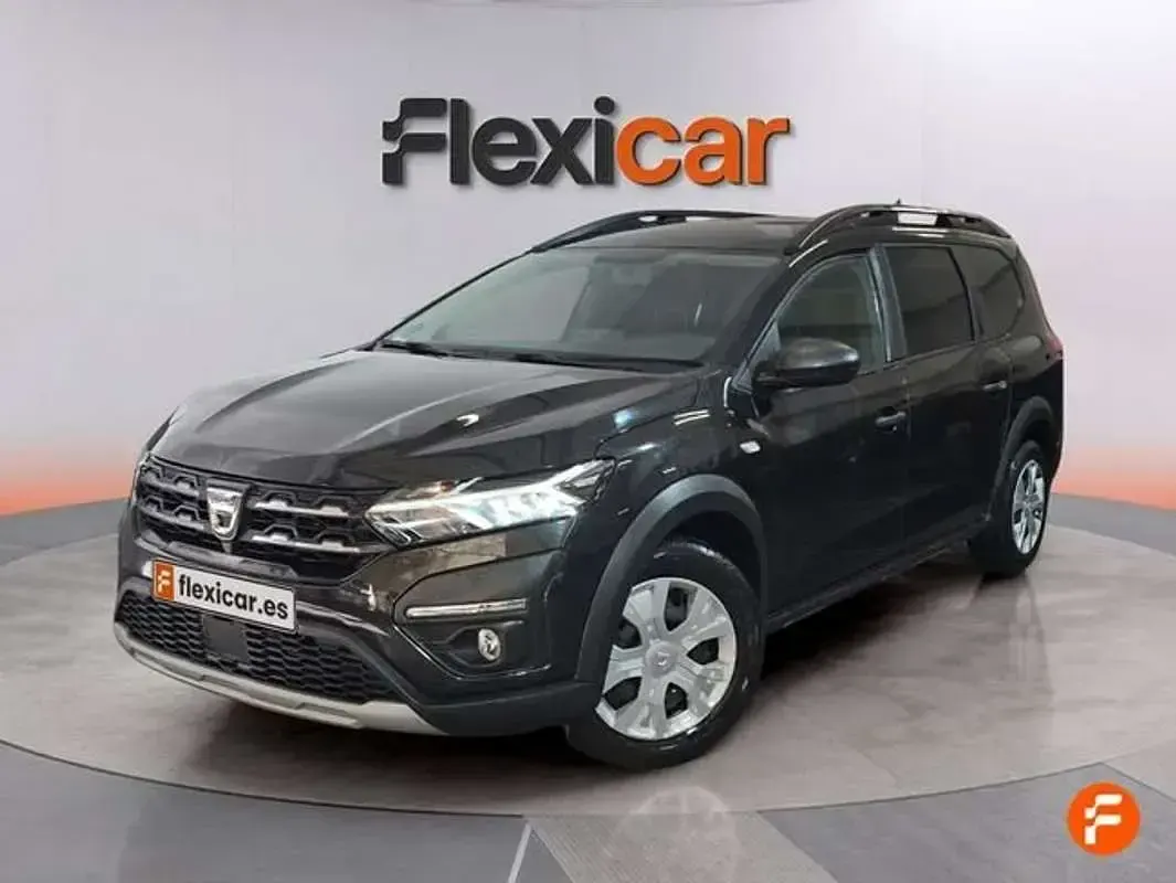 Usado Dacia Jogger Comfort 101 CV (74 kW) 2022 Negro Monovolumen