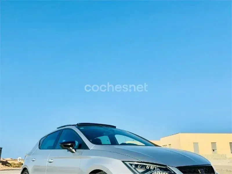 Usado Seat Leon CUPRA 290 CV (213 kW) 2019 Gris / plata Berlina