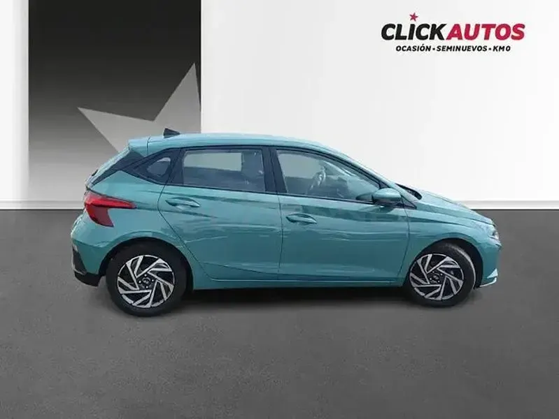 Usado Hyundai i20 79 CV (58 kW) 2025 Verde Utilitario