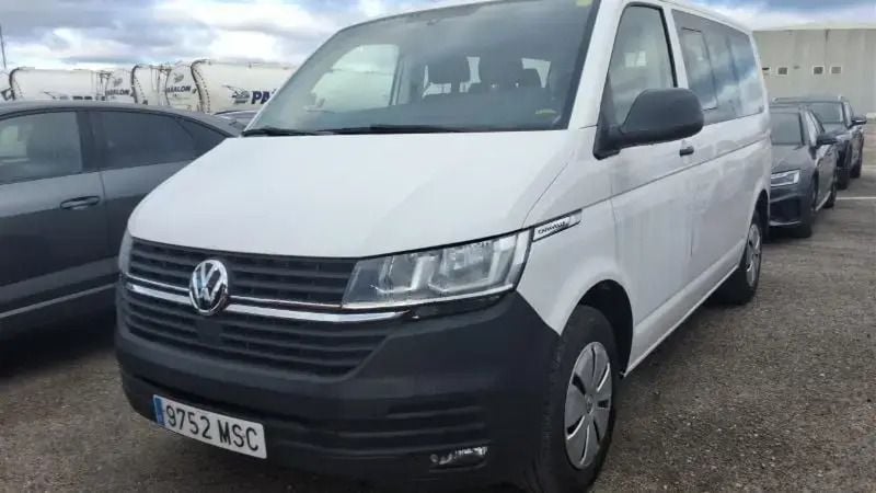 Blanco Usado 2024 VW Caravelle Monovolumen | 38.990 € (Precio justo) - Imagen 1/4