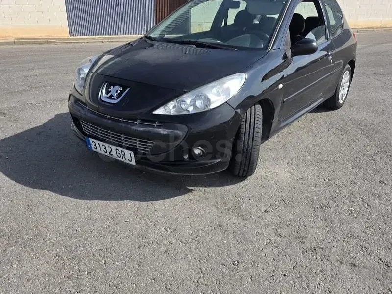 Usado Peugeot 206+ 70 CV (51 kW) 2009 Negro Utilitario