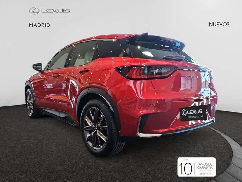 Nuevo Lexus LBX 136 CV (100 kW) 2025 Rojo SUV
