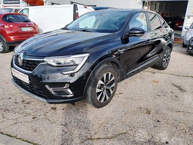 Usado Renault Arkana Equilibre 145 CV (106 kW) 2015 Rojo SUV