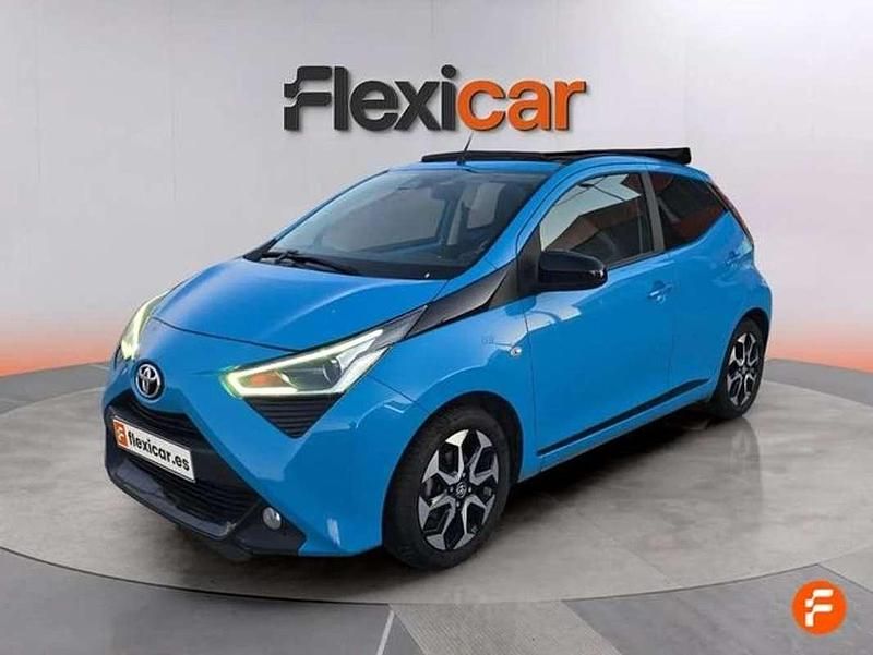 Occasion Toyota Aygo X-wave 72 PK (52 kW) 2018 Blauw Hatchback