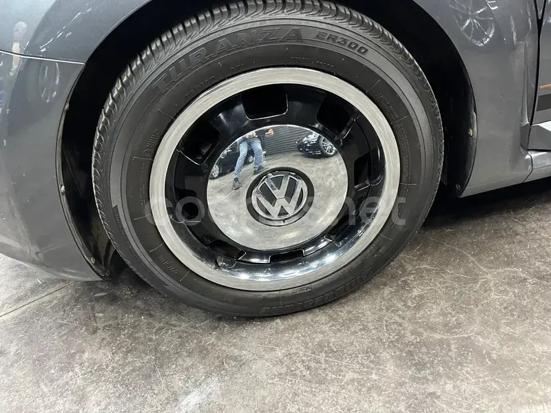 Usado VW Beetle Design 105 CV (77 kW) 2014 Gris / plata Utilitario