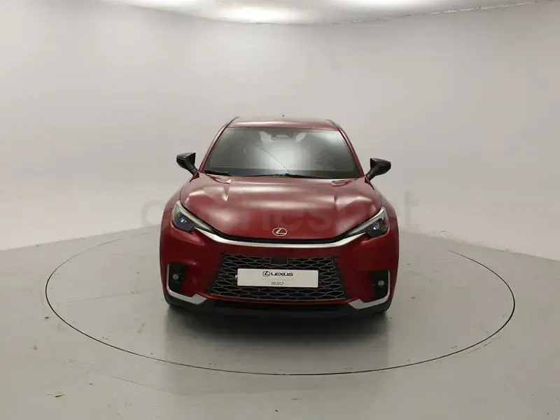 Usado Lexus LBX 136 CV (100 kW) 2025 Rojo SUV