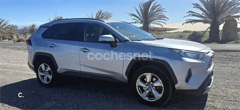 Usado Toyota RAV4 Hybrid Advance 197 CV (144 kW) 2019 Gris / plata SUV