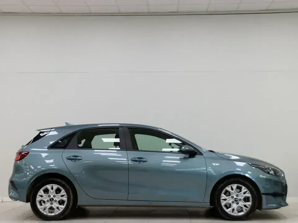 Usado Kia Ceed 120 CV (88 kW) 2023 Otro Utilitario