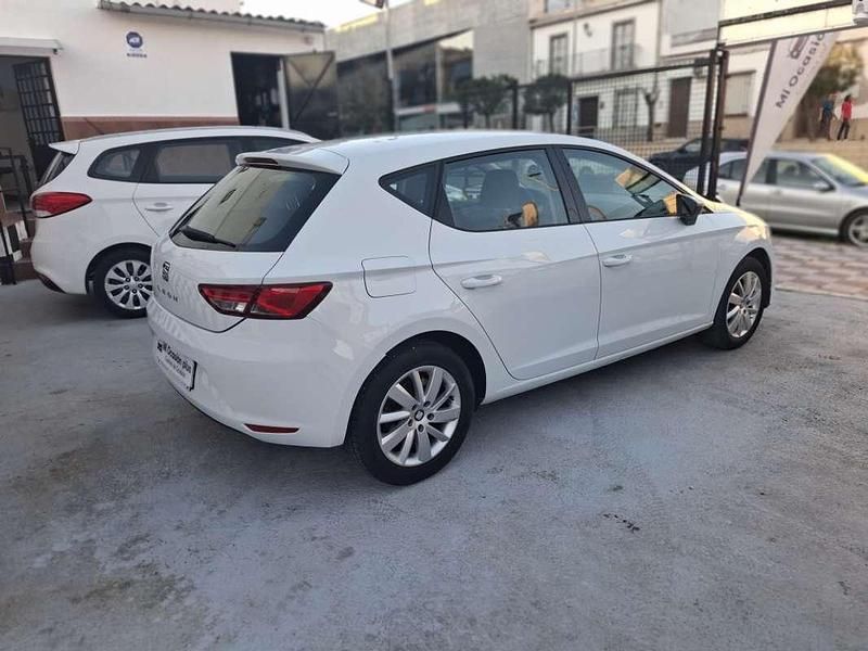 Usado Seat Leon Style 105 CV (77 kW) 2013 Blanco Utilitario